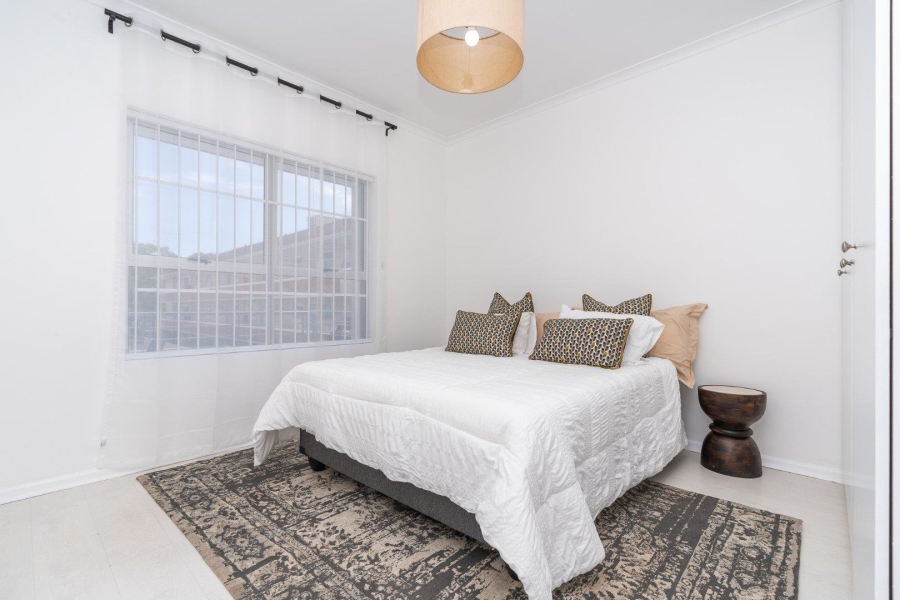 To Let 2 Bedroom Property for Rent in Green Point Western Cape